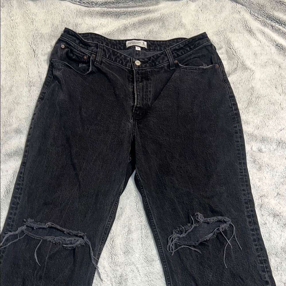 Black Distressed Jeans